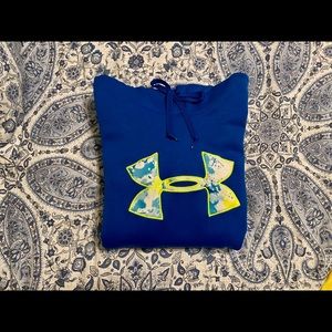 Athletic wear sweatshirt